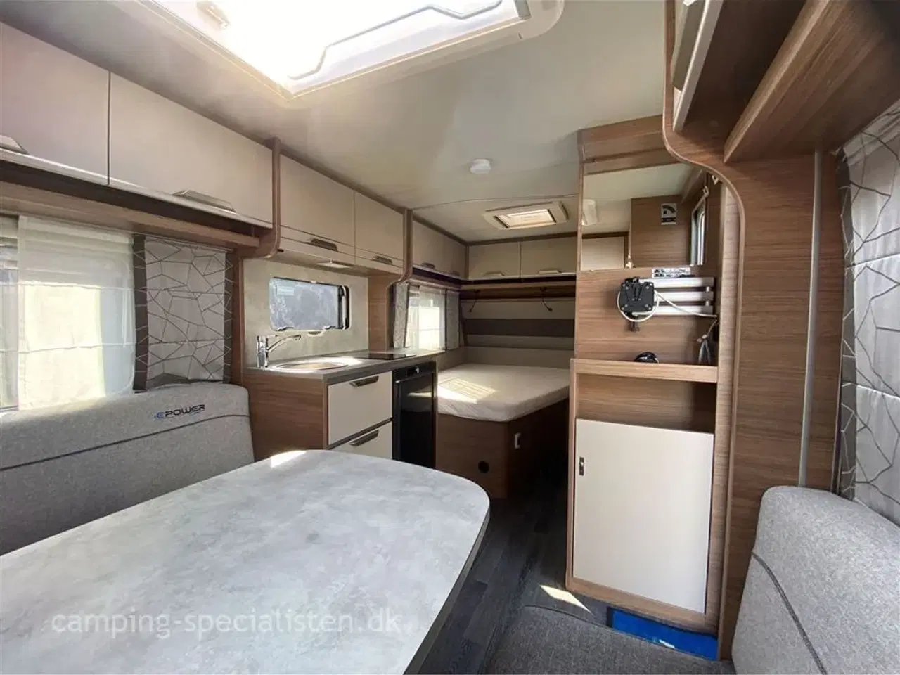 Billede 5 - 2022 - Knaus Sport 450 FU SPORT E POWER SELECTION   Knaus Sport 450 FU E-power 2022 - inkl. Ventura 300 fortelt - kan nu ses hos Camping-Specialisten.dk