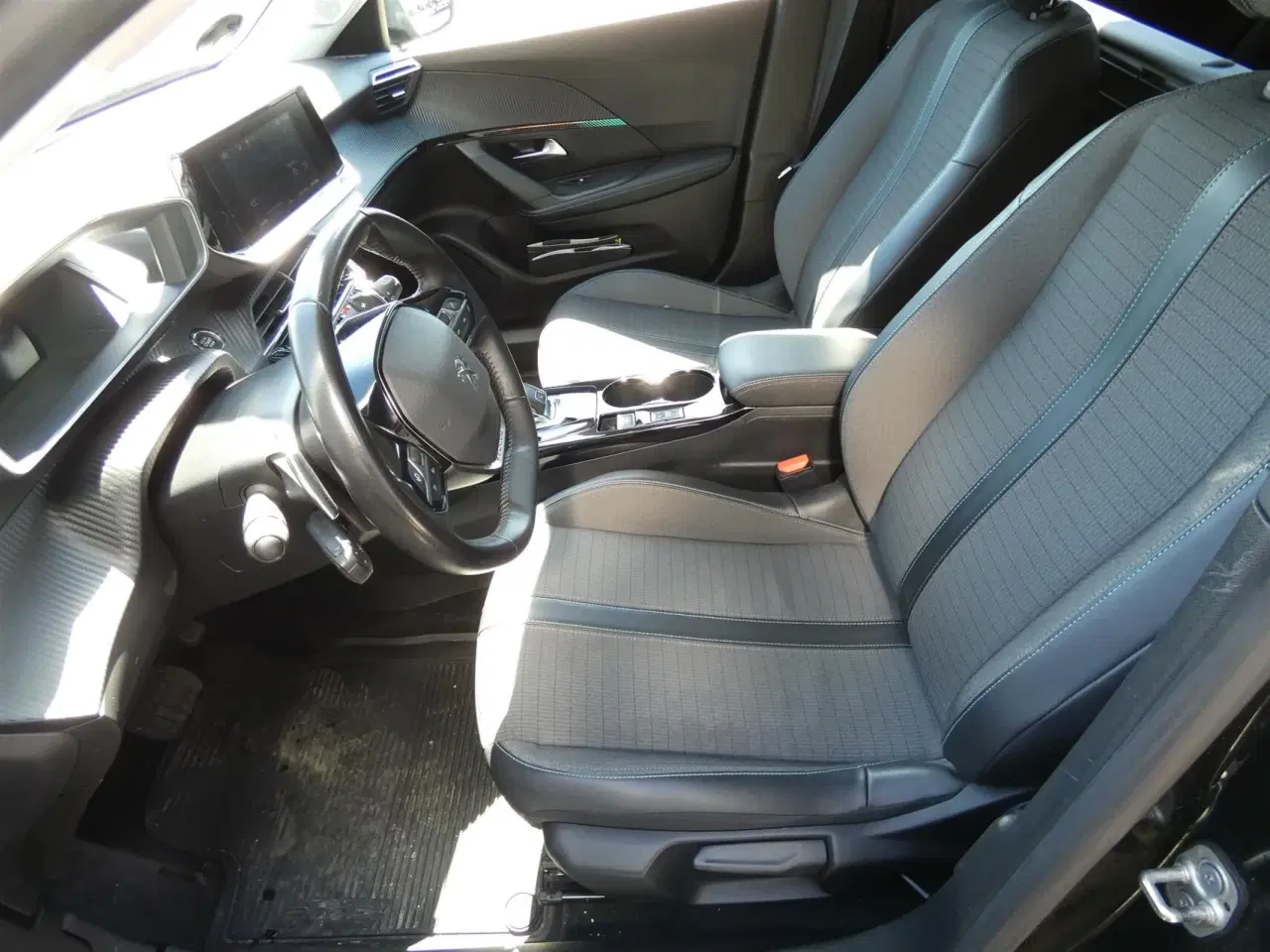 Billede 9 - Peugeot 2008 1,5 BlueHDi Allure Pack EAT8 130HK Van 8g Aut.