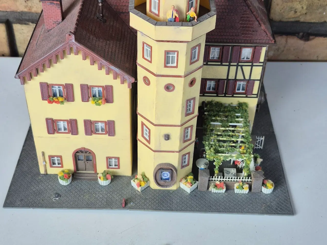 Billede 1 - VINSLOT FALLER H0