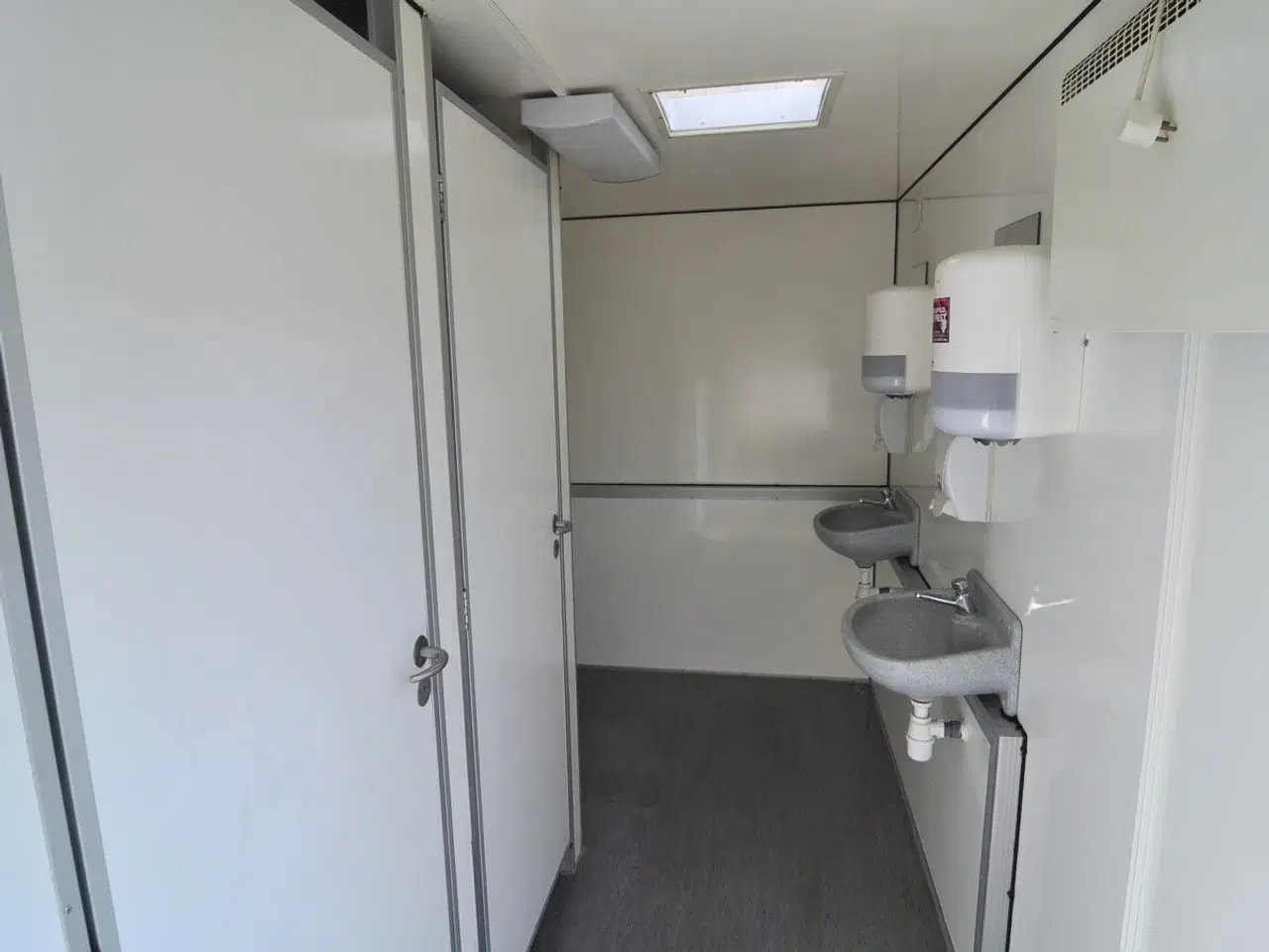 Billede 12 - Type 730: Herre-dame toiletvogn