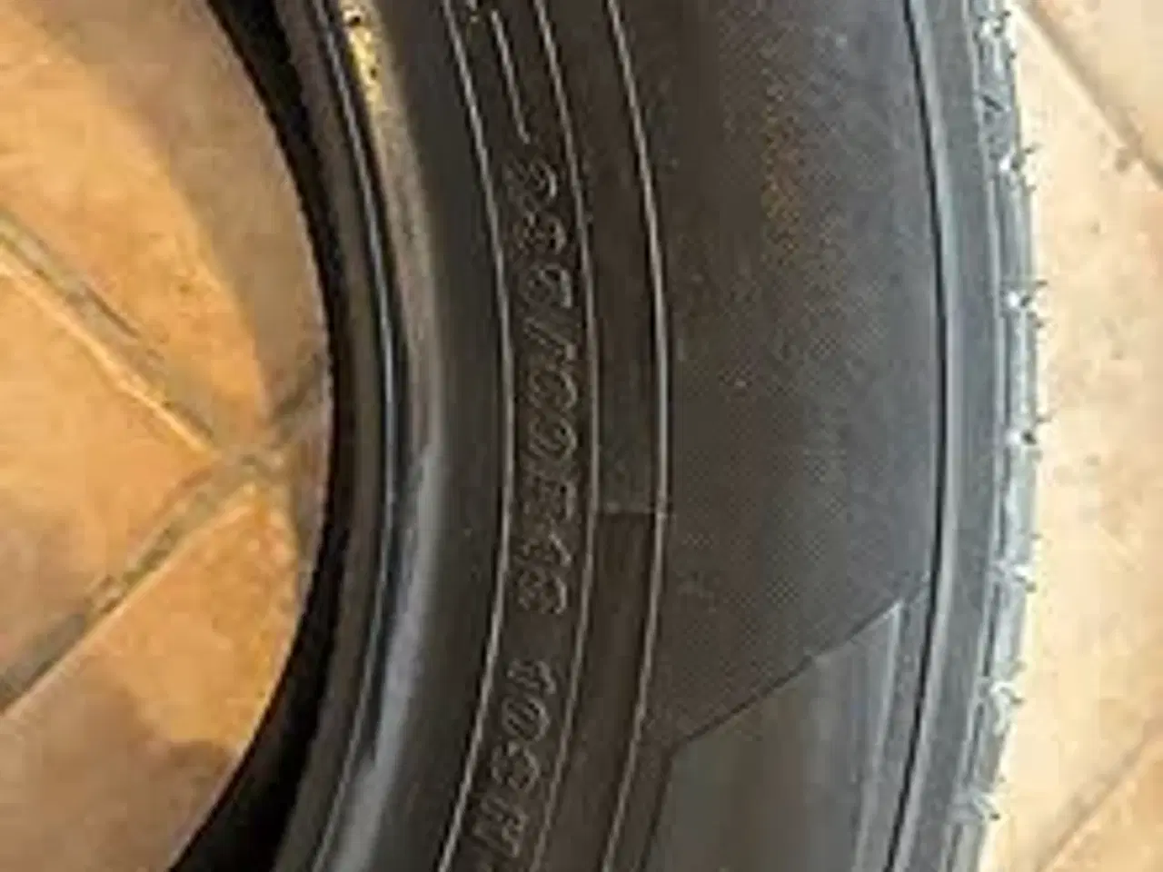 Billede 3 - Yokohama sommerdæk 235/60 R 18