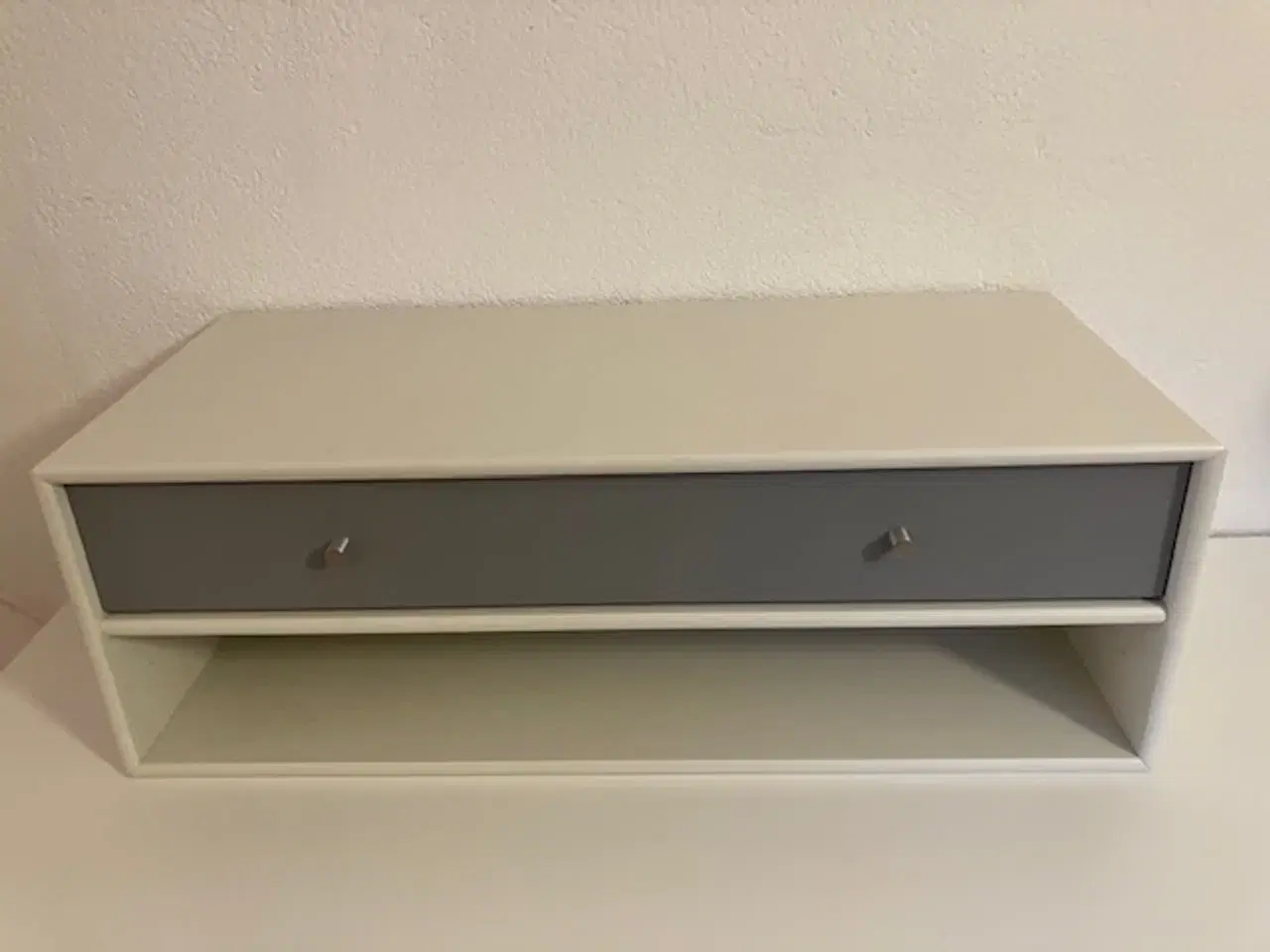 Billede 1 - Montana væghængt entremøbel