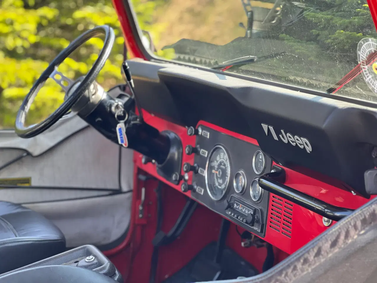 Billede 12 - Jeep CJ7 Renegade 304 cui V8 4x4 Veteranbil
