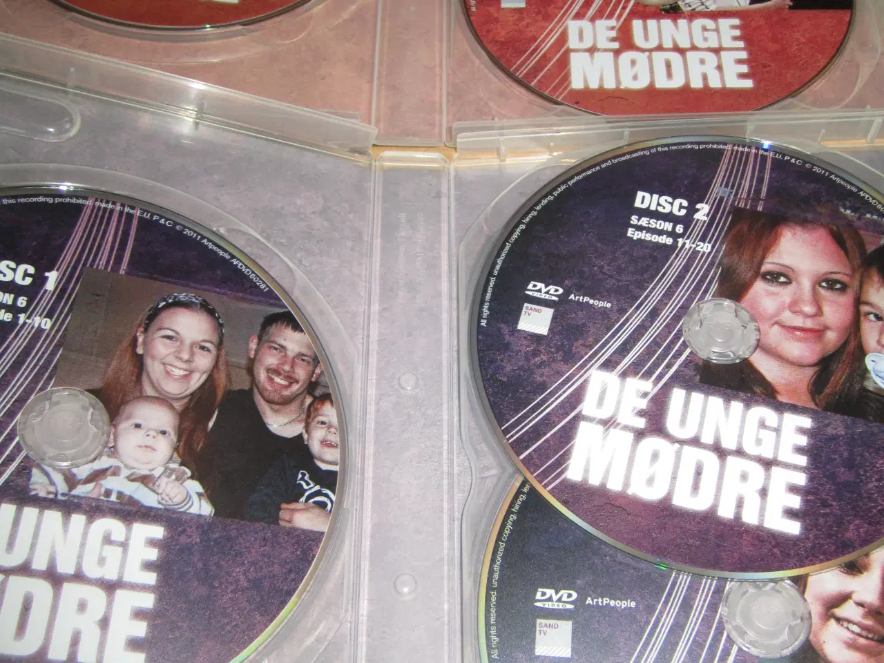 Billede 3 - DE UNGE MØDRE. Sæson. 5 og 6.
