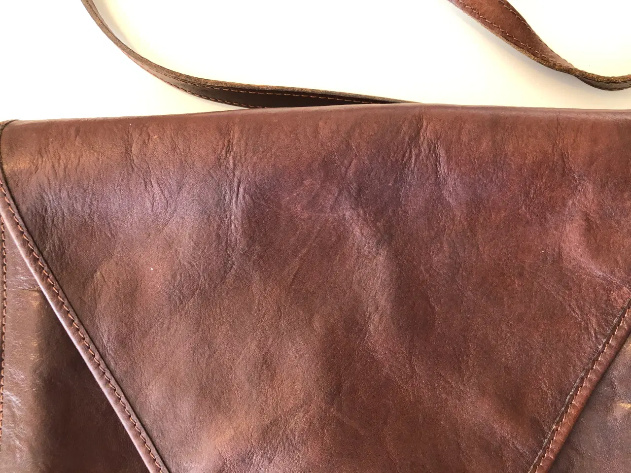 Billede 4 - Brun læder skuldertaske "Creation Gabrielle"