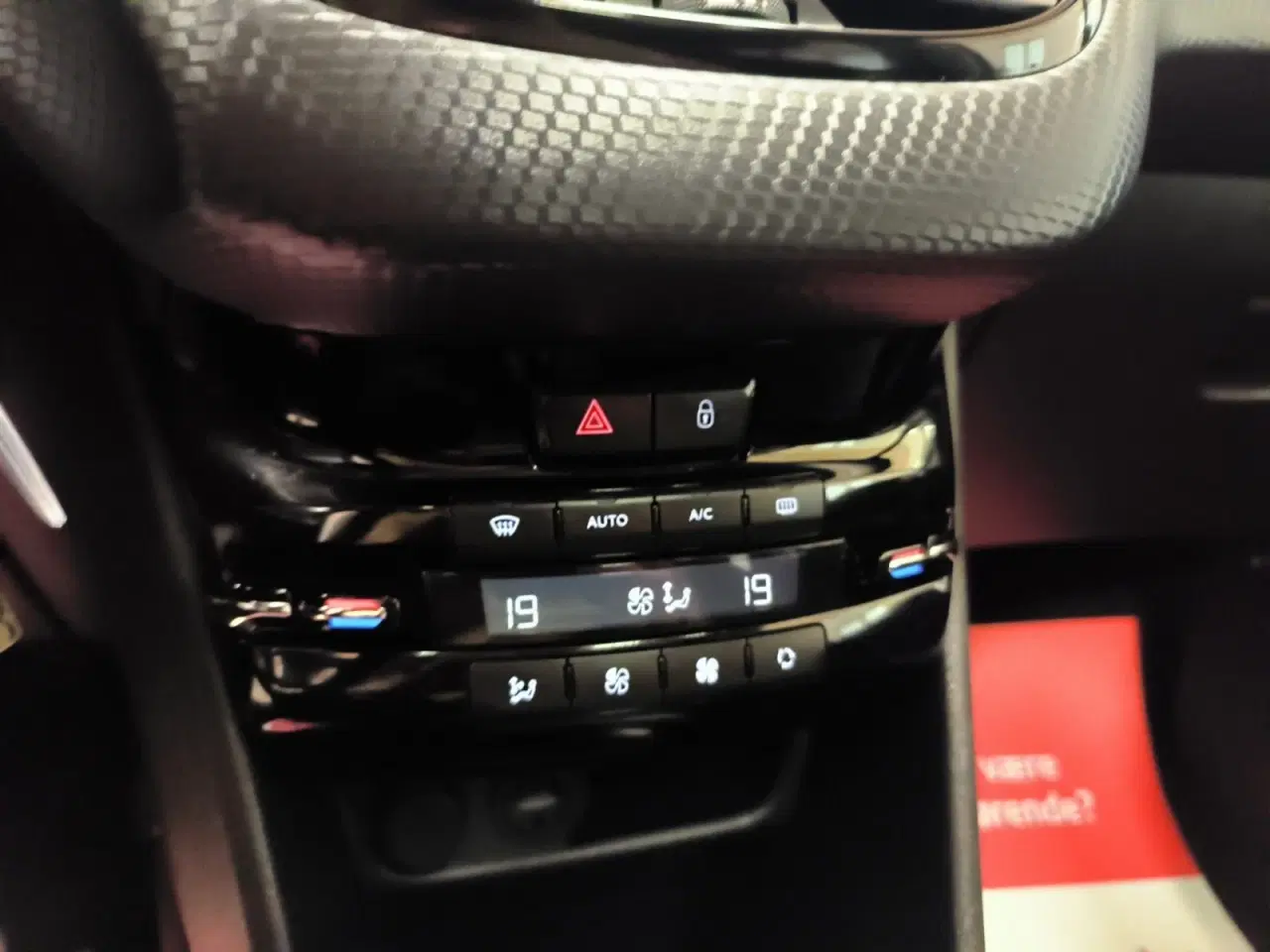 Billede 11 - Peugeot 208 1,6 BlueHDi 100 Allure Sky