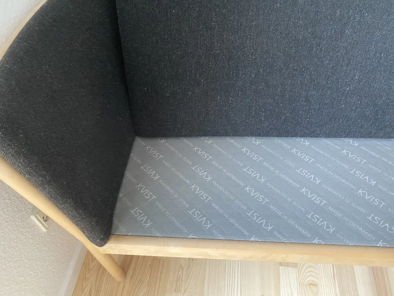 Billede 4 - Kvist tremmesofa  sæbebehandlet bøg.