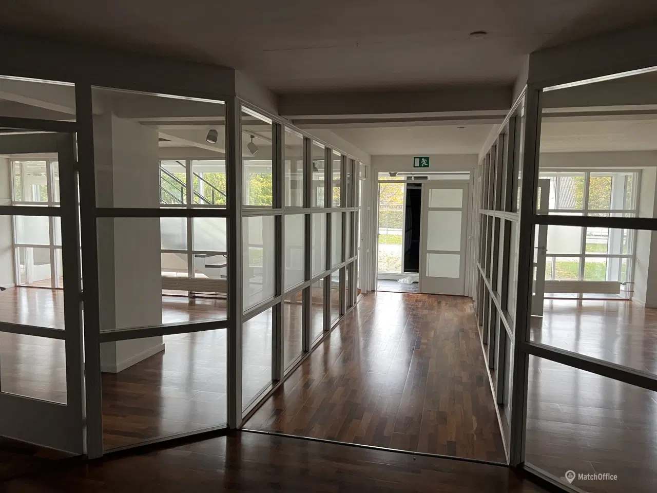 Billede 5 - Stort kontor med Glasfacade