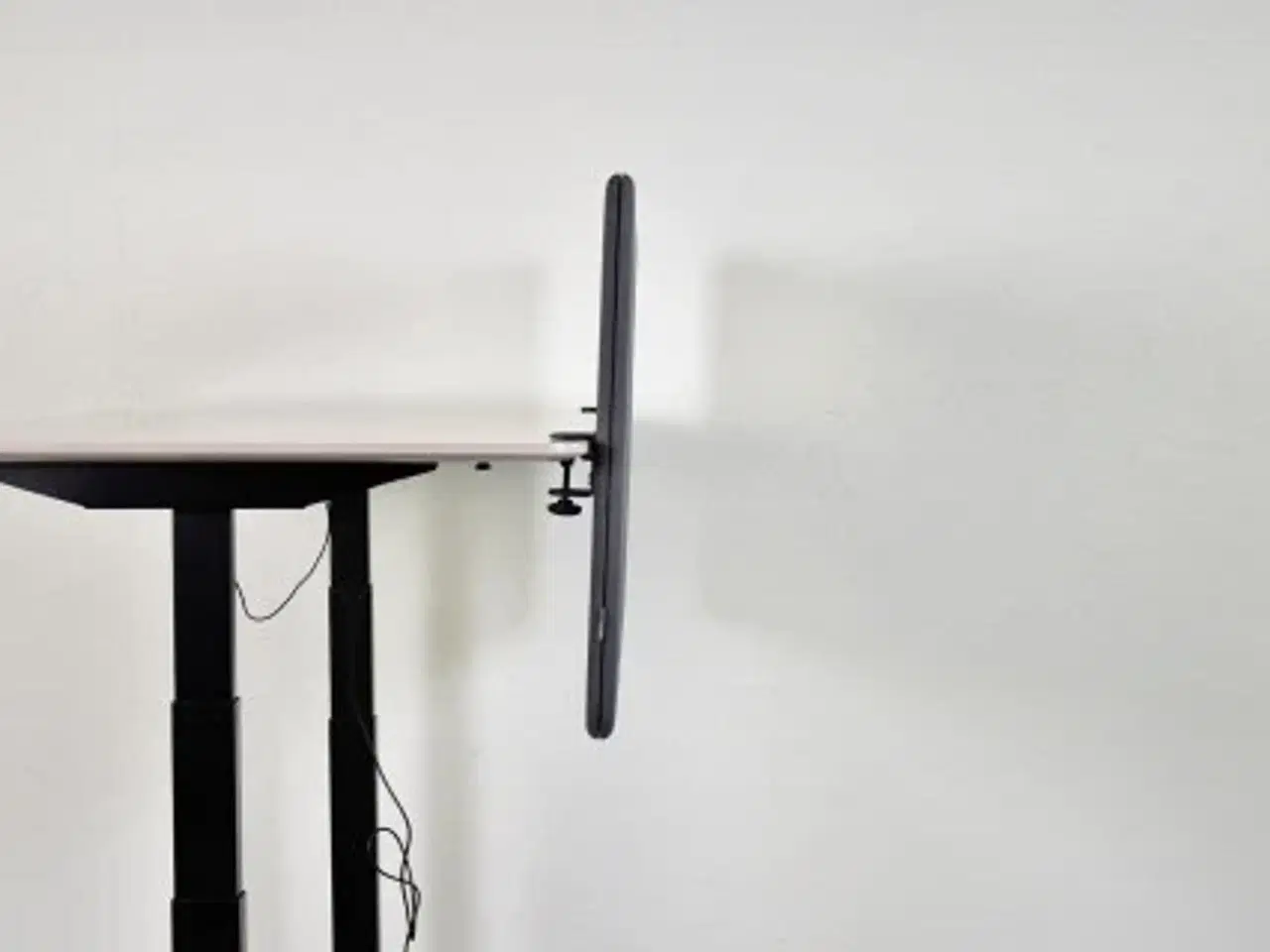 Billede 4 - Abstracta bordskærm i grå, inkl. beslag.