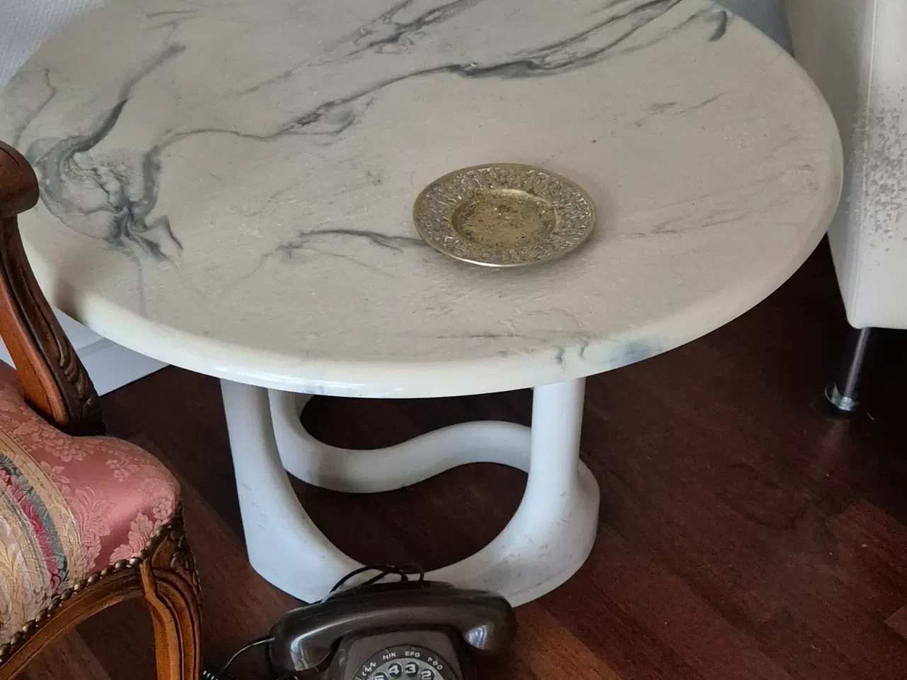 Billede 1 - Fint lille bord i marmor