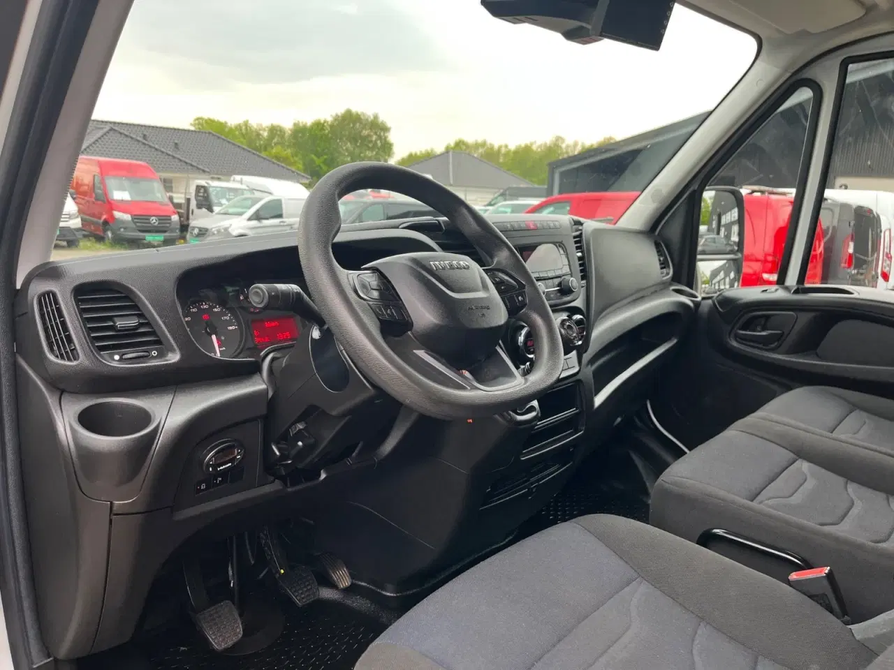 Billede 12 - Iveco Daily 3,0 35S18 Ladvogn m/tip