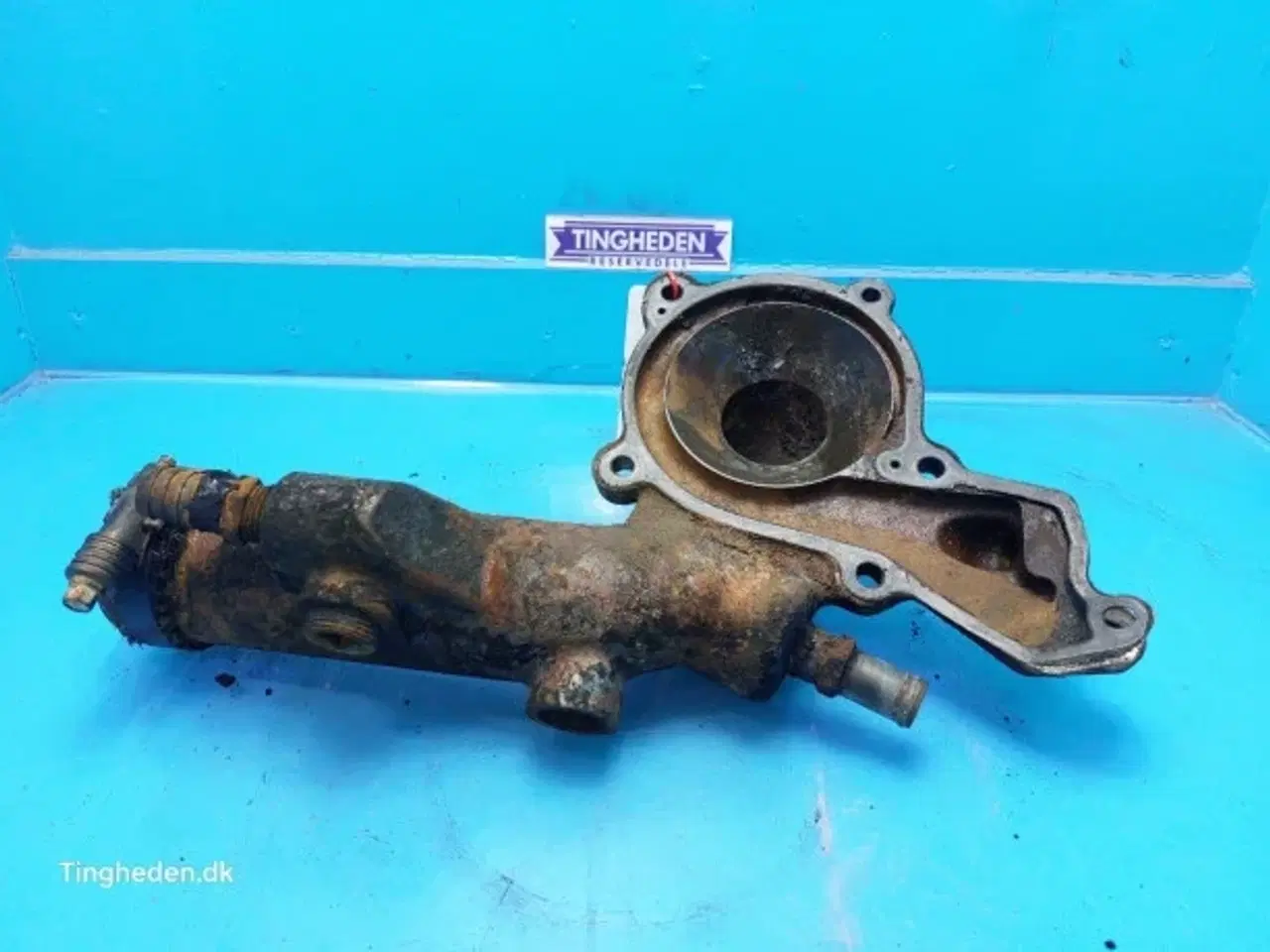 Billede 2 - John Deere 6090HZ003 Vandpumpe Rør RE523340