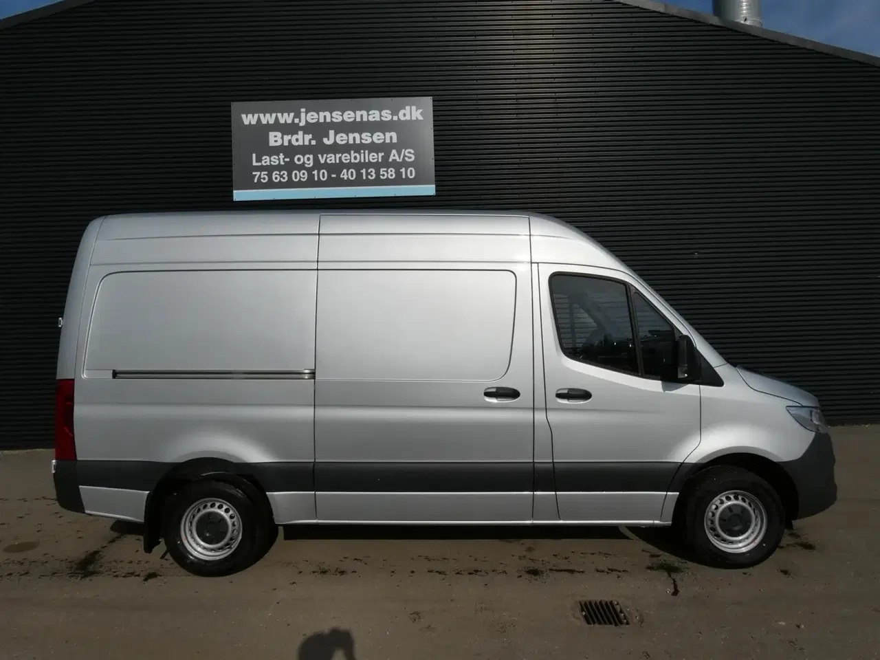 Billede 2 - Mercedes-Benz Sprinter 317 2,0 CDI A2 H2 RWD 9G-Tronic 170HK Van Aut.