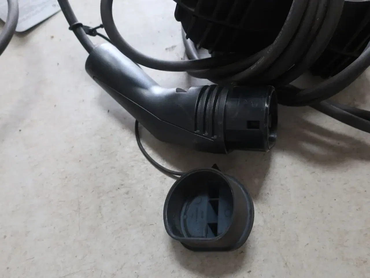 Billede 2 - Lader til plug-in hybrid