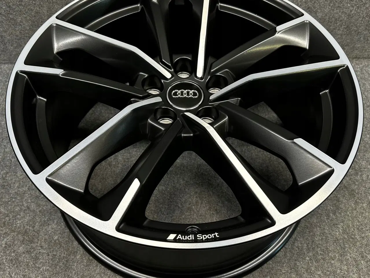 Billede 1 - AUDI Q3 83 83A S LINE 19 8,5J x 19" ET38