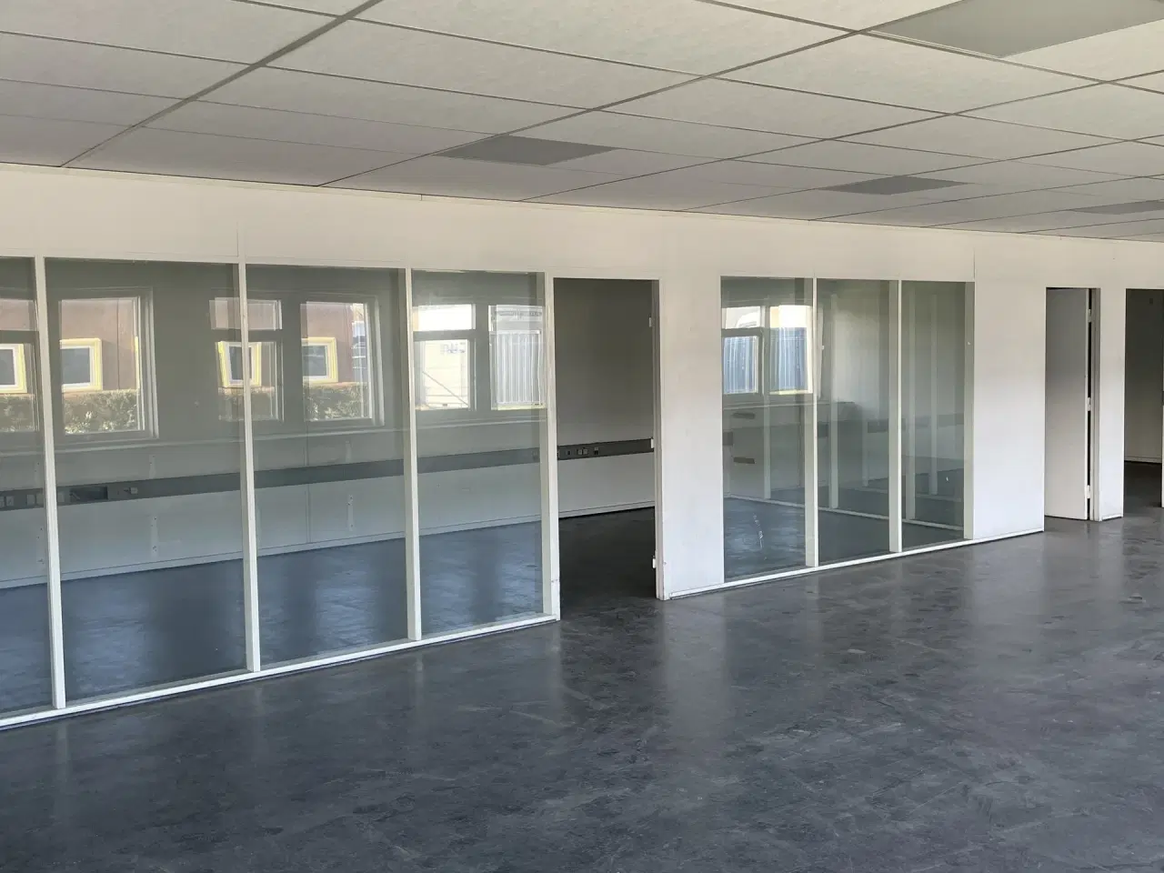 Billede 8 - Erhvervslejemål i Kastrup – kontor og lager med nem adgang til transport