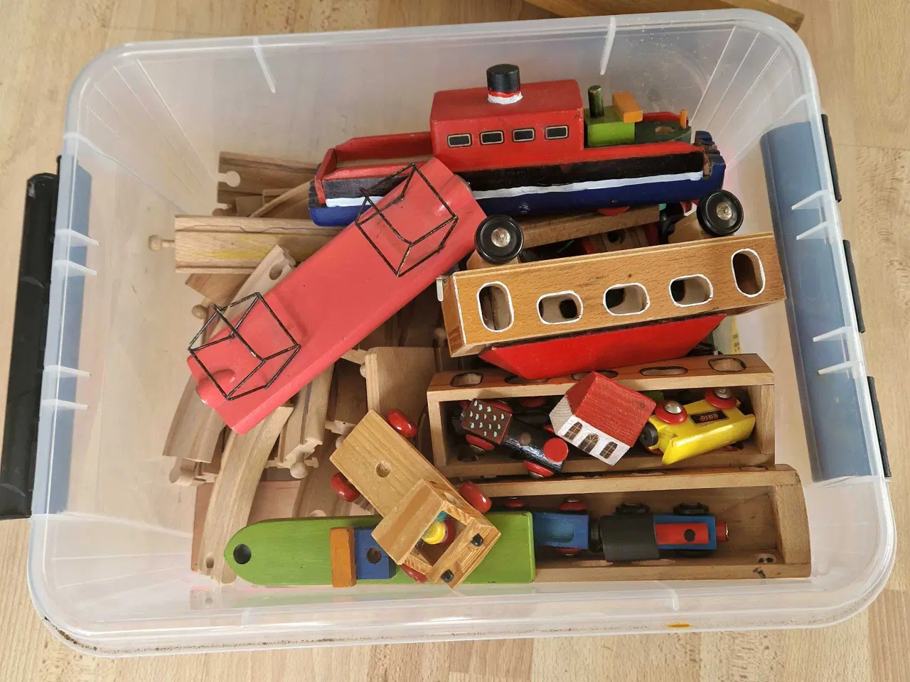Billede 4 - Retro Legetøj.  Togbane I træ.  Incl BRiO