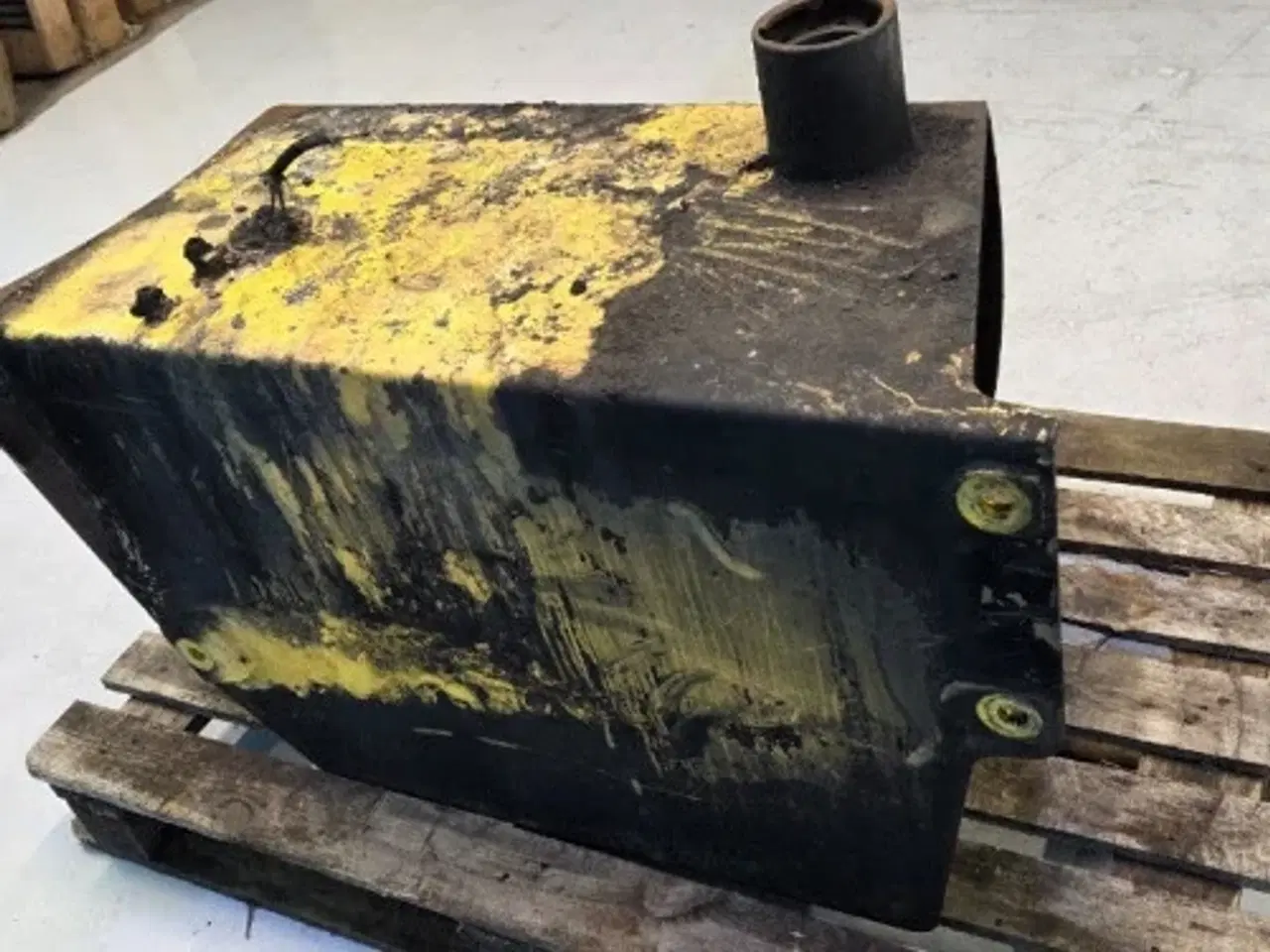 Billede 17 - New Holland LB115B Dieseltank 87355226