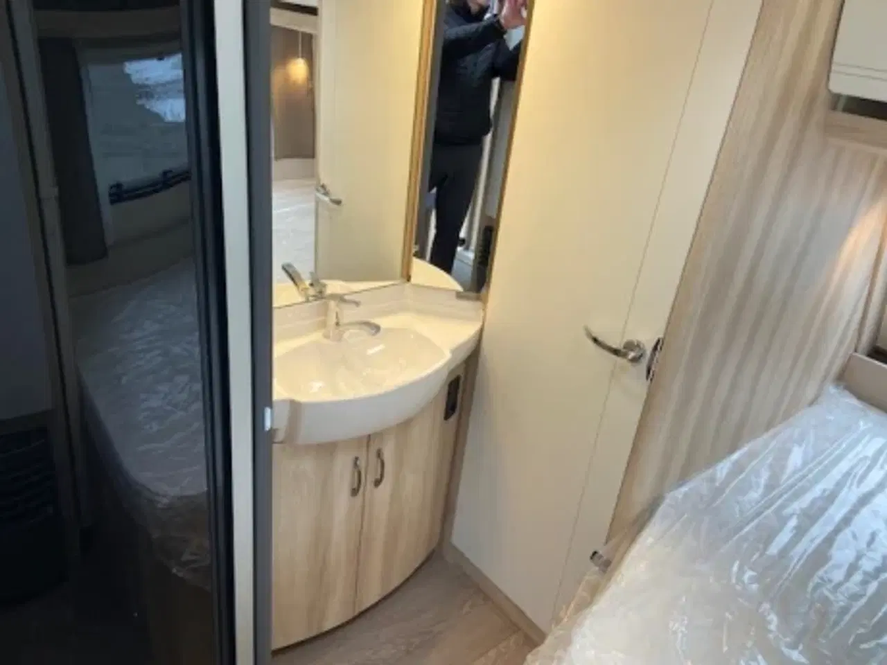 Billede 6 - Hobby De Luxe 460 UFE DK-line