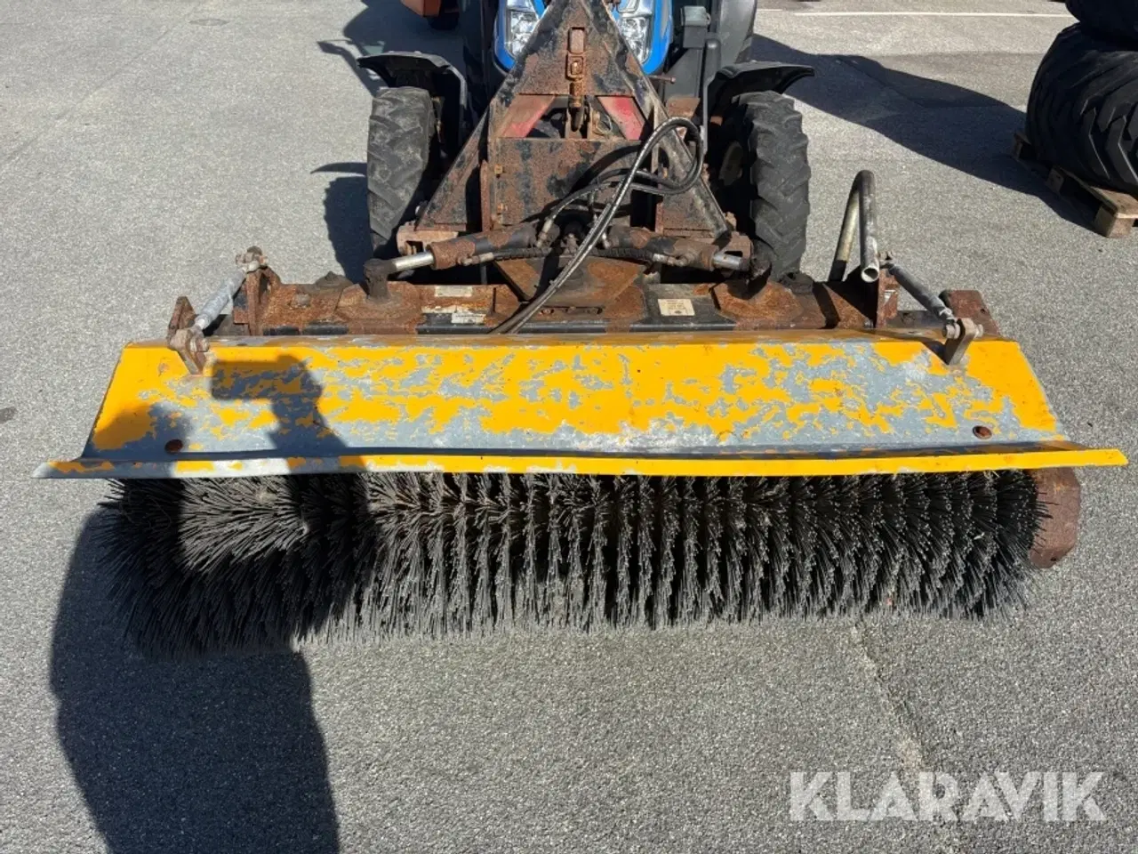 Billede 2 - Traktor New Holland T4050F 4WD med tilbehør