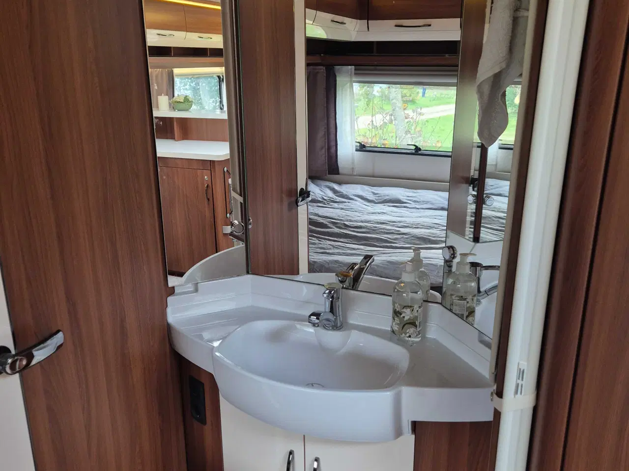 Billede 9 - Super hyggelig campingvogn