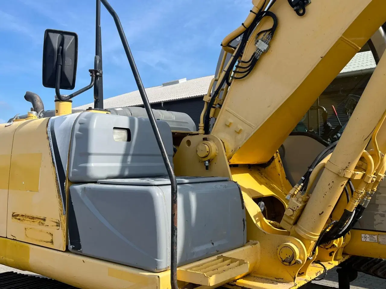 Billede 16 - New Holland E215B 21 ton maskine med 2 skovle.