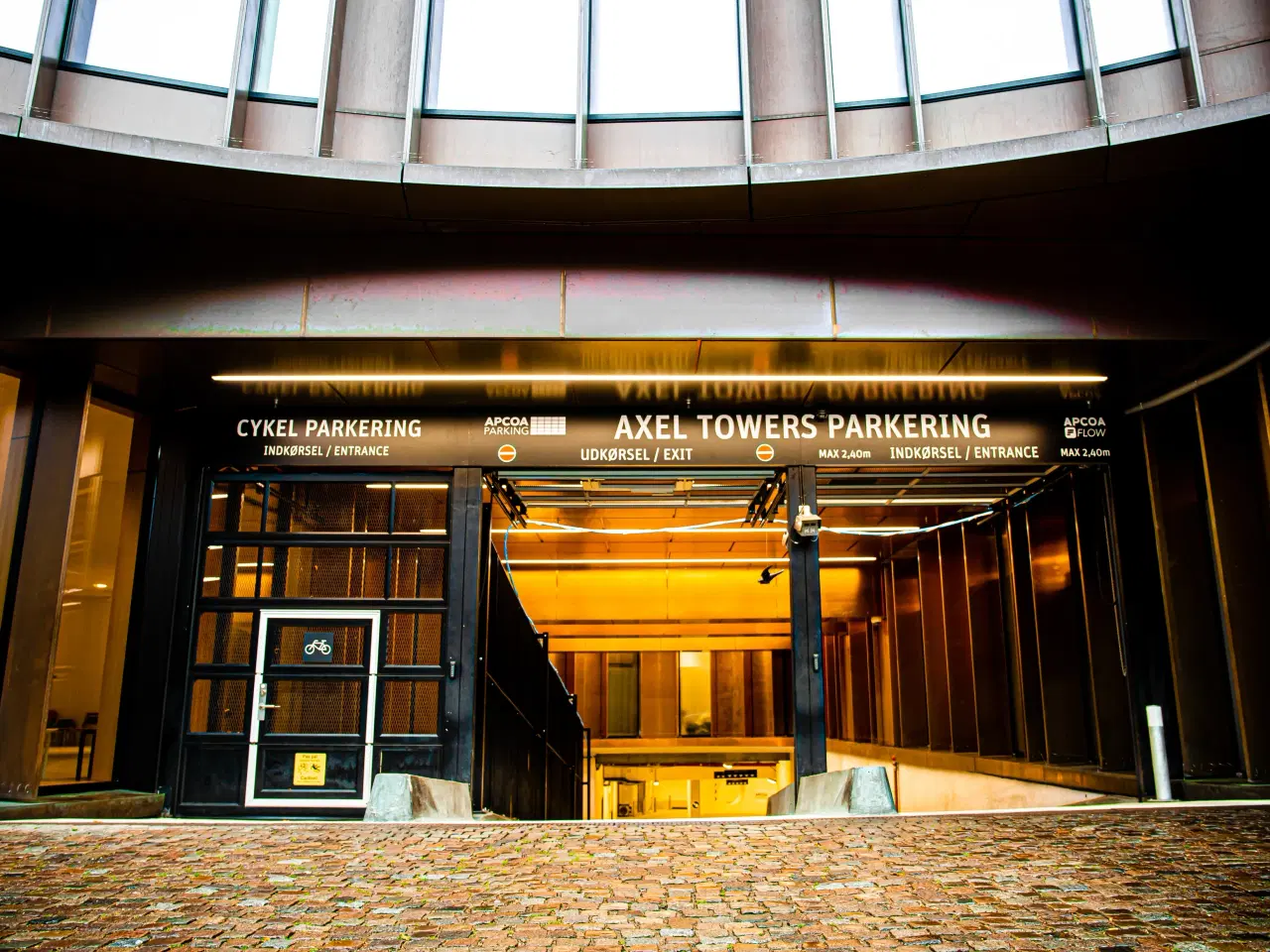 Billede 1 - Parkering ved Axel Towers