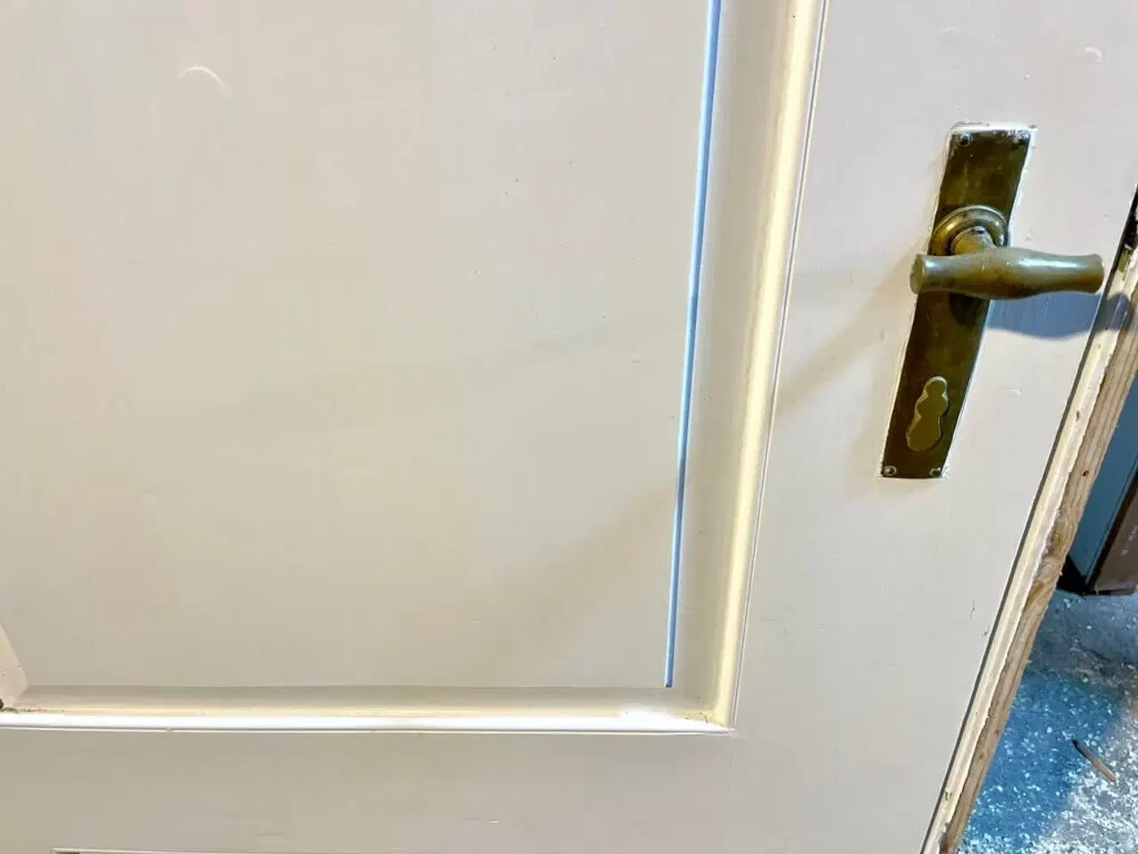 Billede 3 - Lav, bondehusdør m. originale langskilte