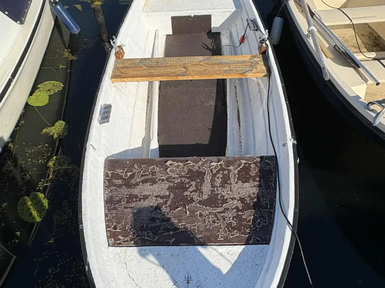 Billede 4 - 14 fod fiske jolle m. påhængsmotor