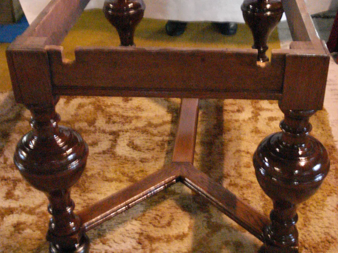 Billede 3 - Antikt egetræsbord med 2 