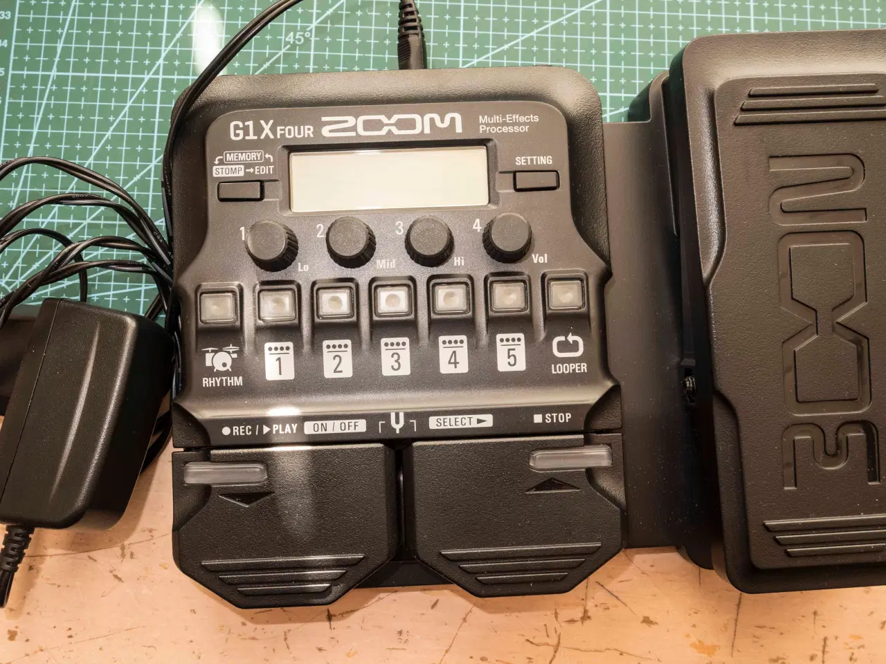 Billede 3 - Zoom G1X Four Multieffect-Pedal m. strømadaptor. 