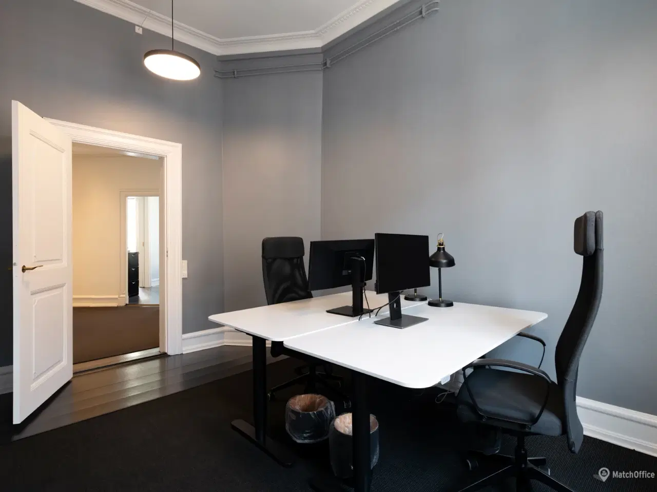 Billede 14 - Fuldt møbleret kontor klar til indflytning