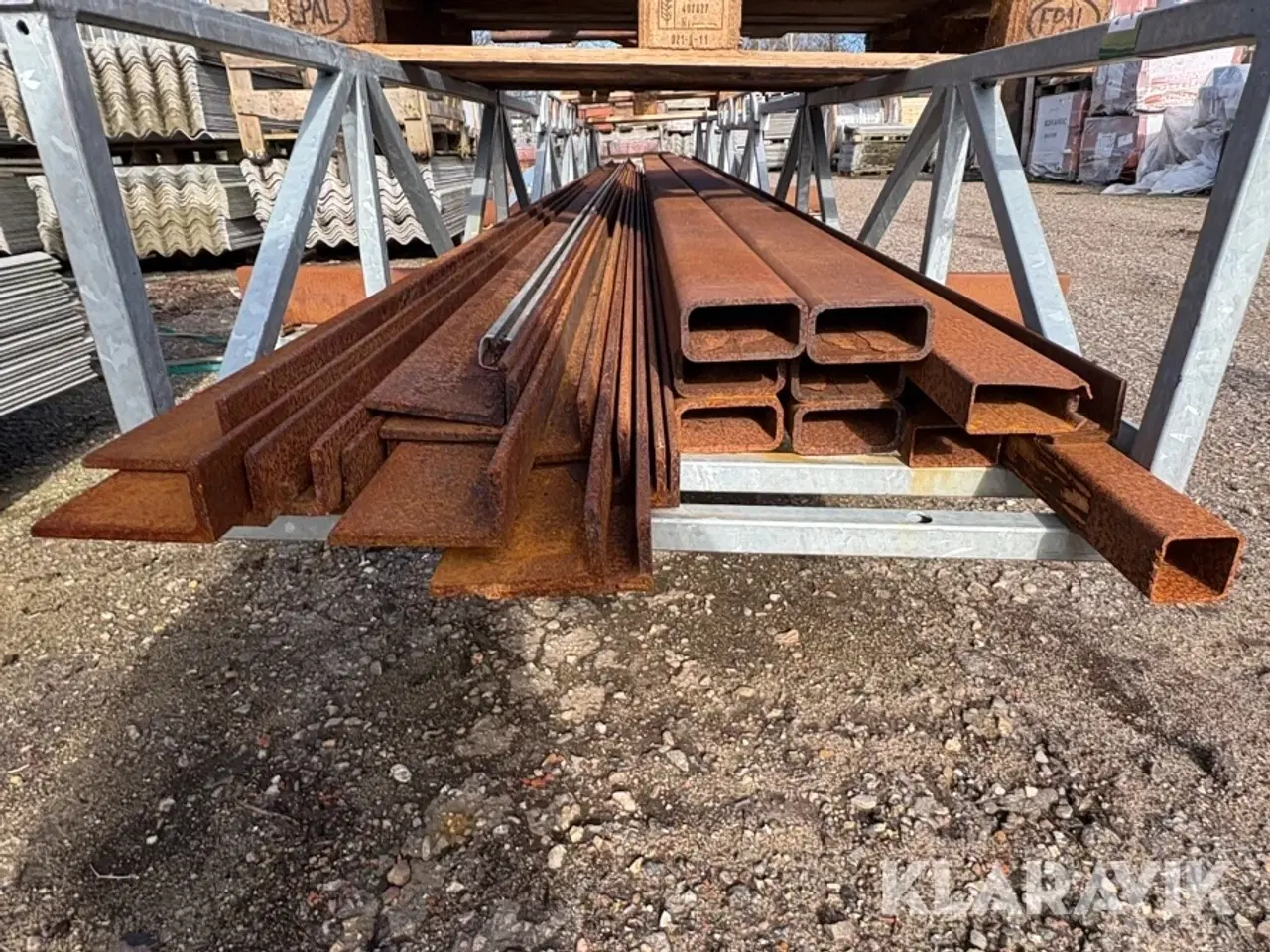 Billede 11 - Jern seng med hjul inklusiv jernprofiler