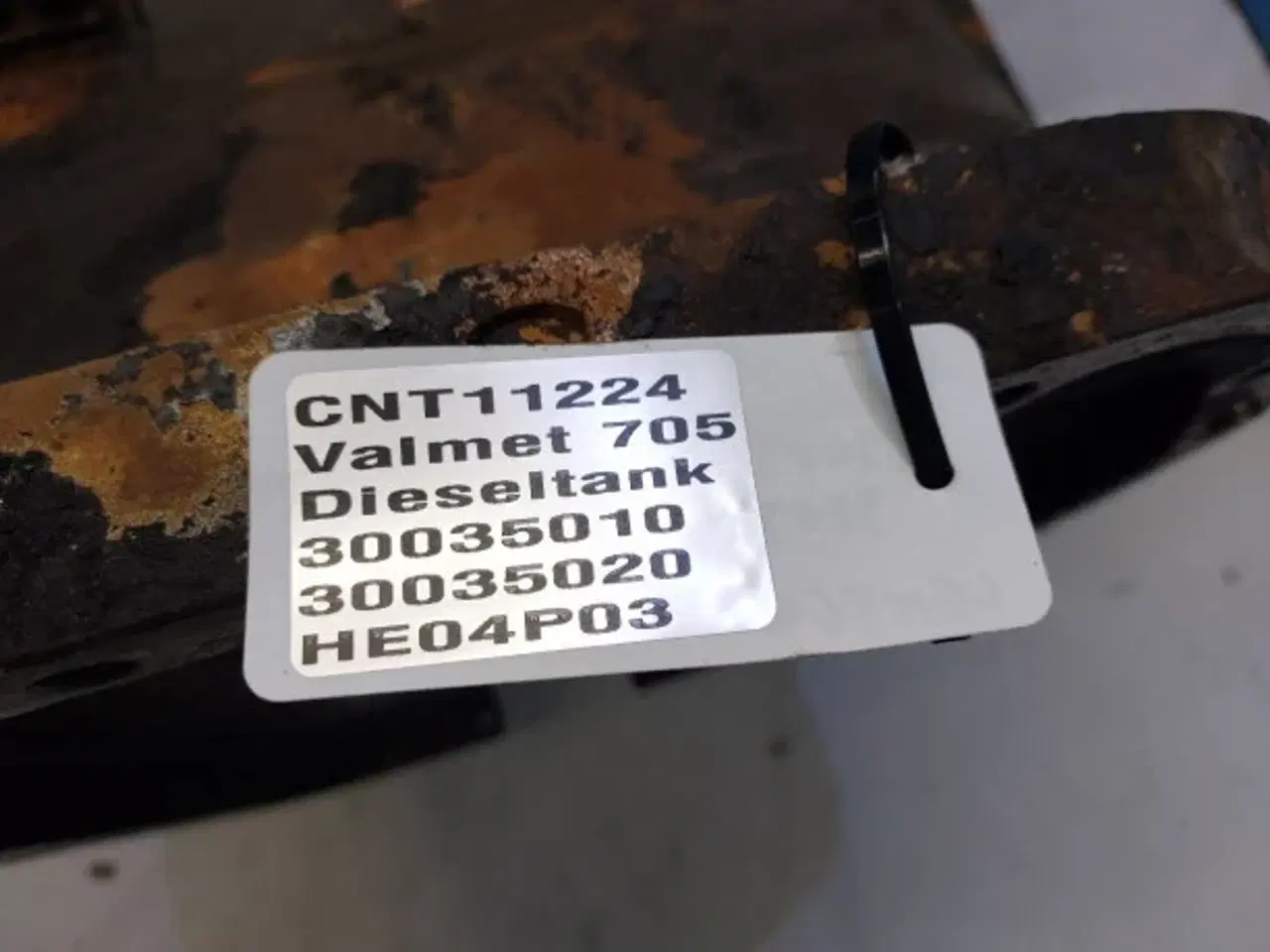 Billede 16 - Valmet 705 Dieseltank 30035010