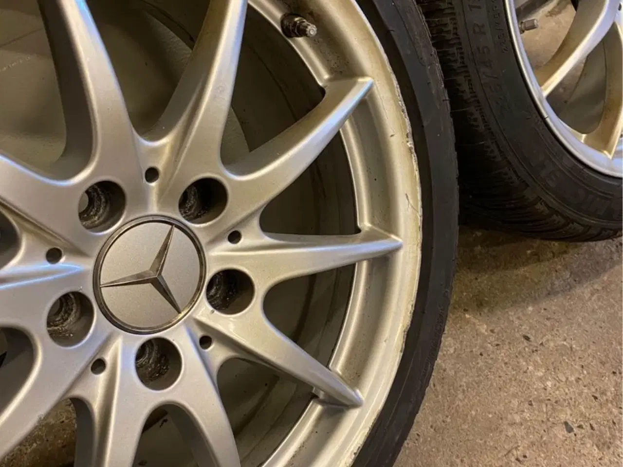 Billede 6 - Mercedes alufælge 17”