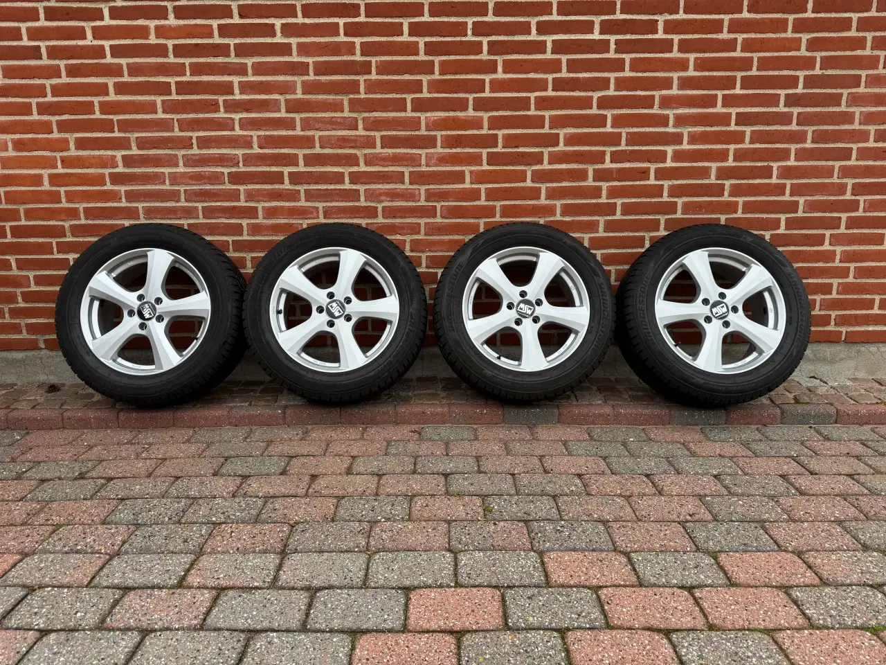 Billede 3 - Alufælge, 17" med vinterdæk.