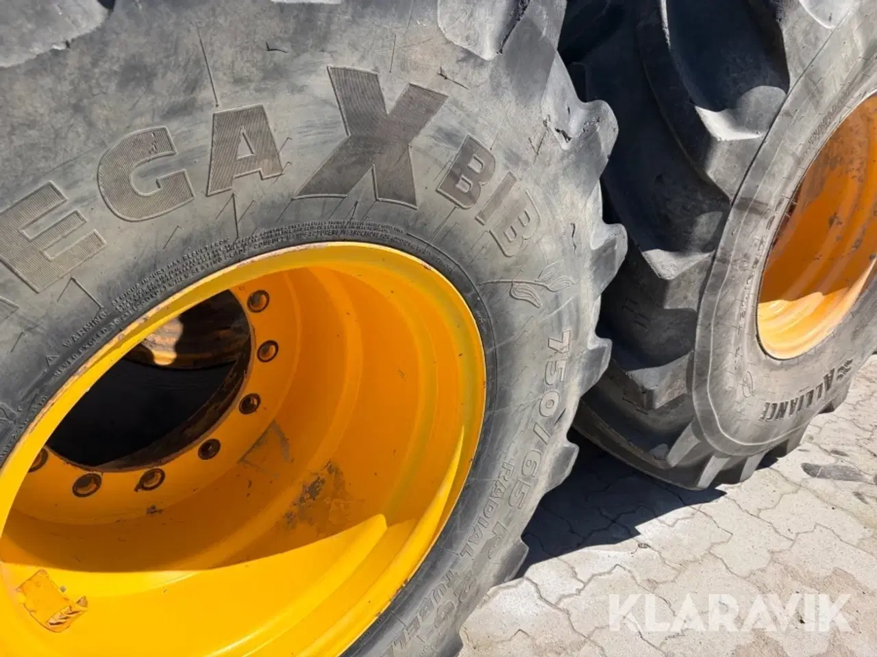 Billede 5 - Dæk Michelin & Alliance med fælge til gummiged 4 styk