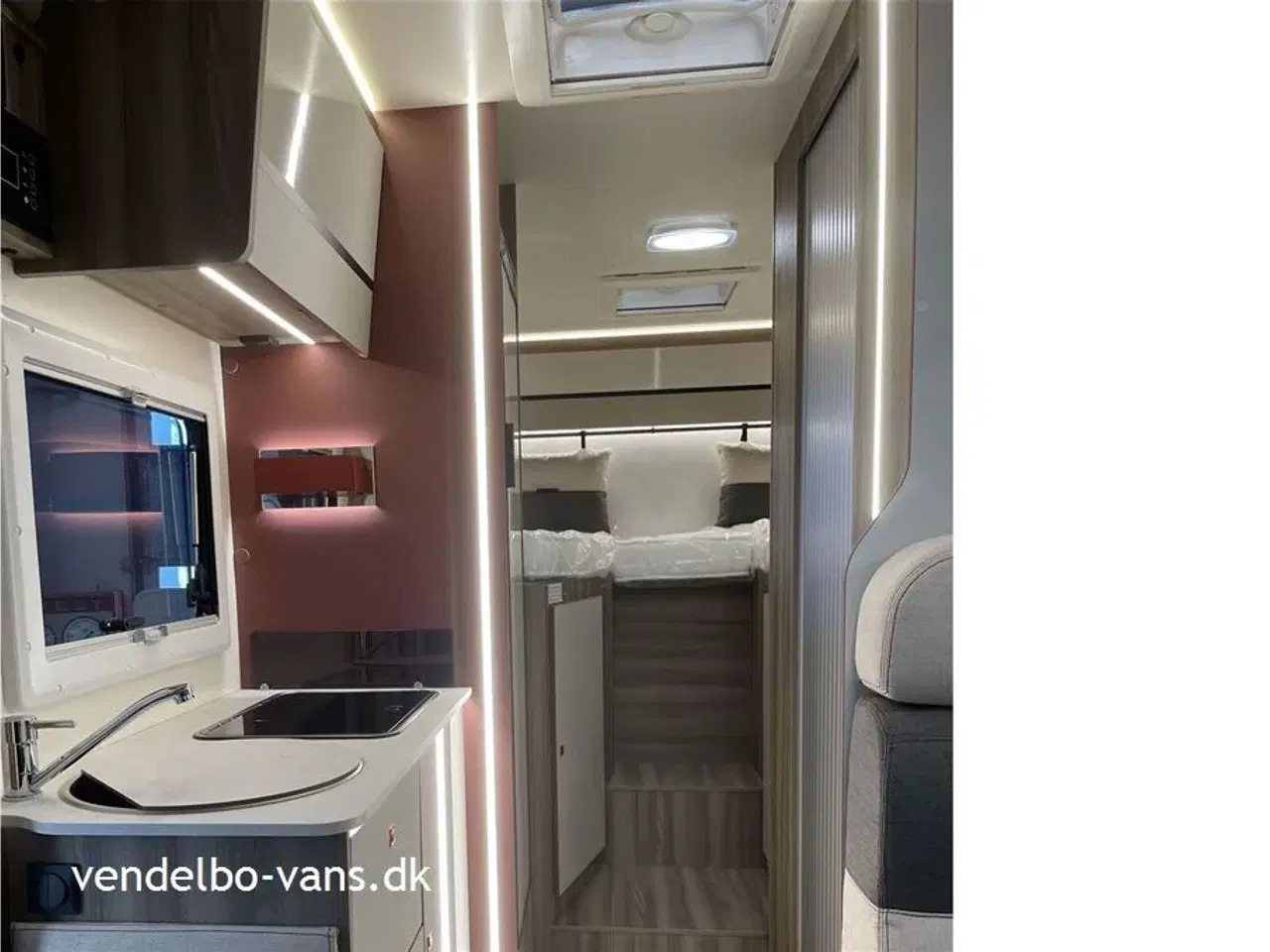 Billede 22 - 2025 - Rollerteam Kronos 281 TL FIT Enkeltsenge og stor garage - kun 6,69 M lang - kun 2,15 M bred - kun 2,85 M høj