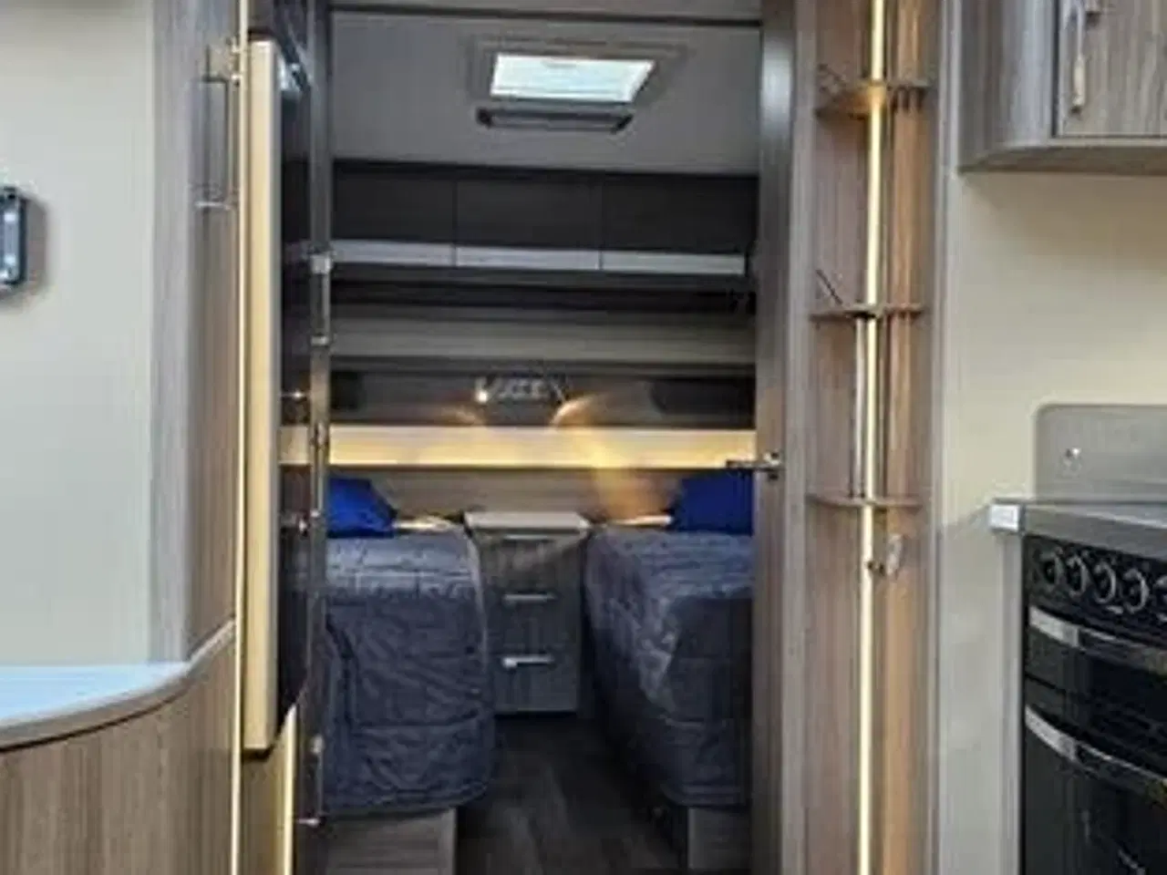 Billede 9 - Kabe Royal 600 GLE KS