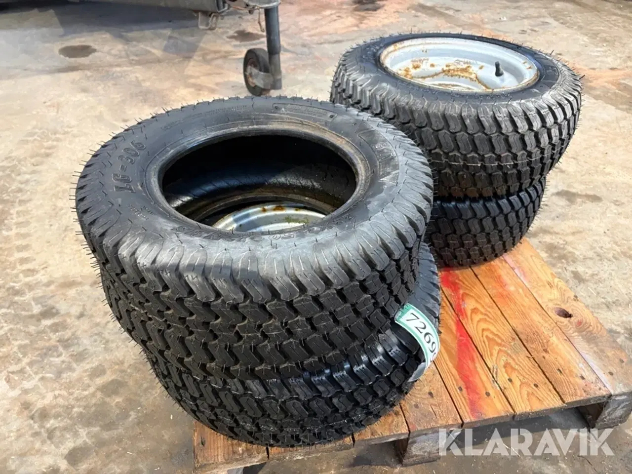 Billede 1 - Dæk med fælg 4 styk