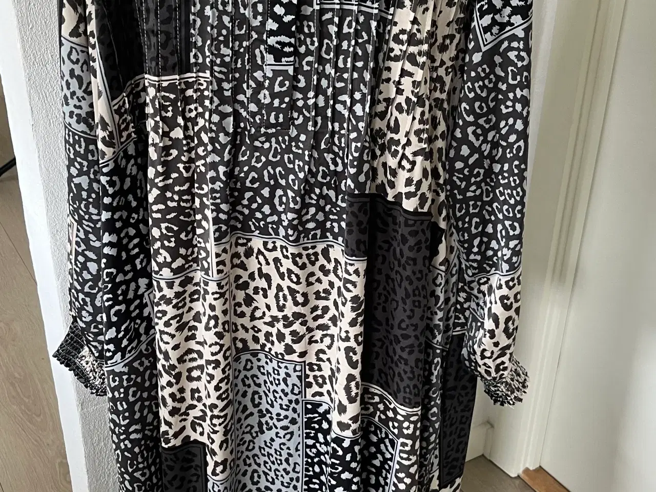 Billede 1 - Kjole fra Black Coulor str L/XL