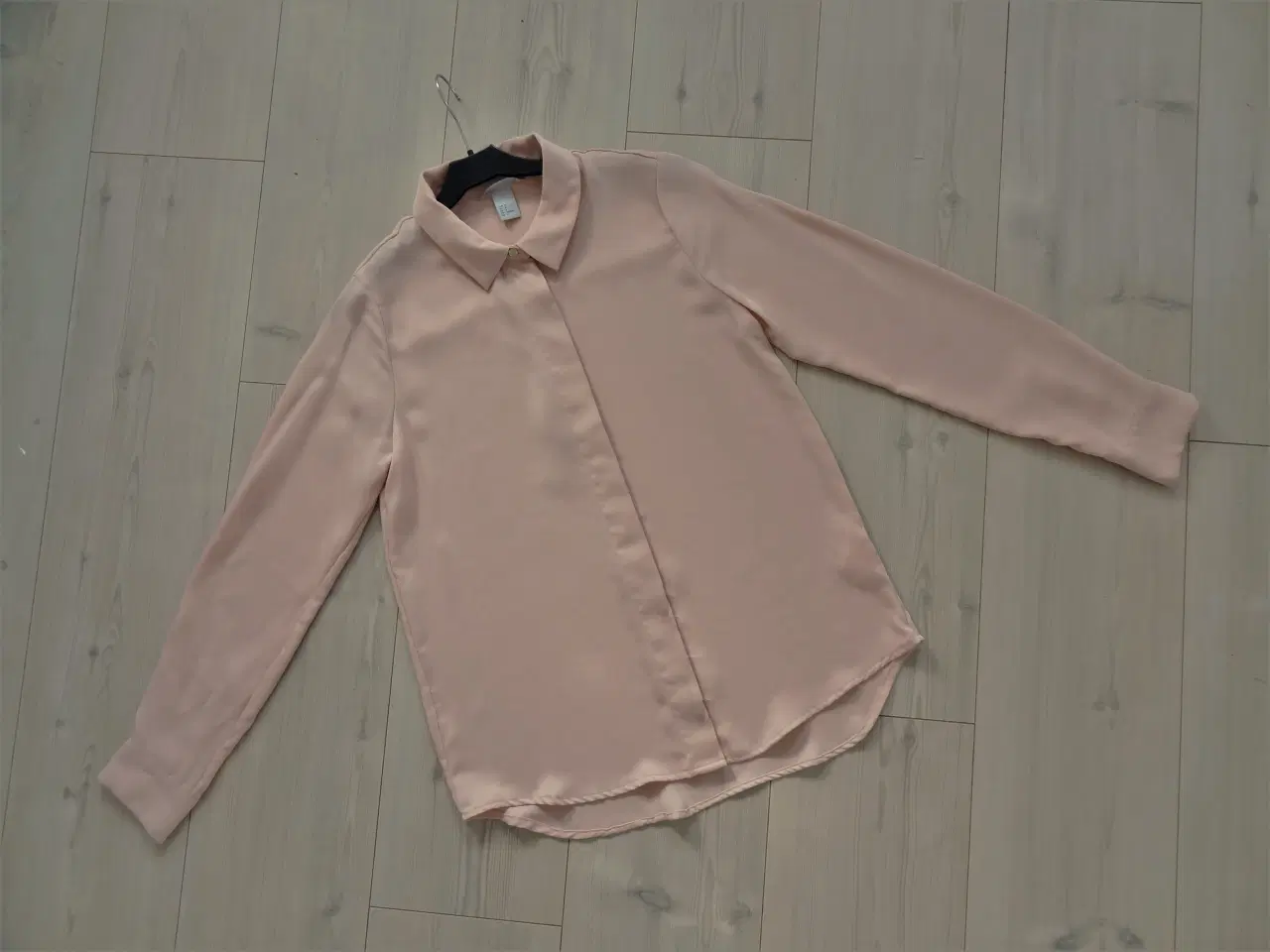 Billede 7 -   Skjorte, H&M, , str. 36, Rosa, Polyester, Ubrugt