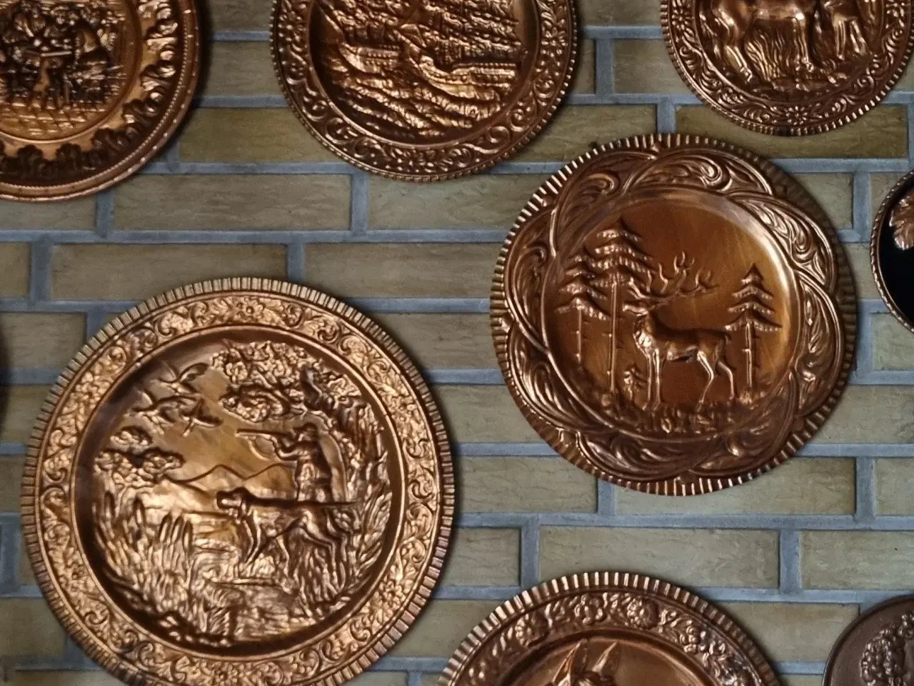 Billede 1 - Samling af vægplatter af kobber og metal, 32 stk
