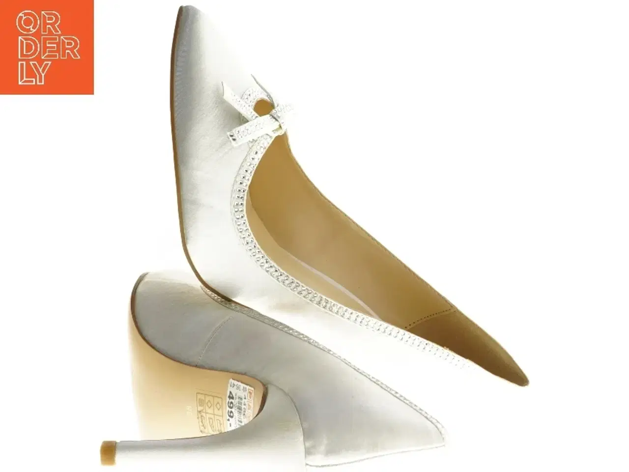 Billede 2 - Hvide damesko med hæl fra New Step (str. 38 )