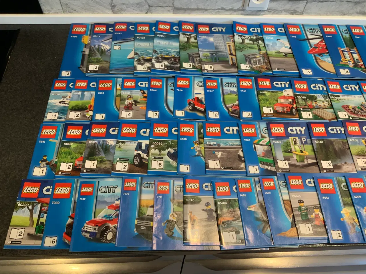 Billede 3 - Lego city manualer