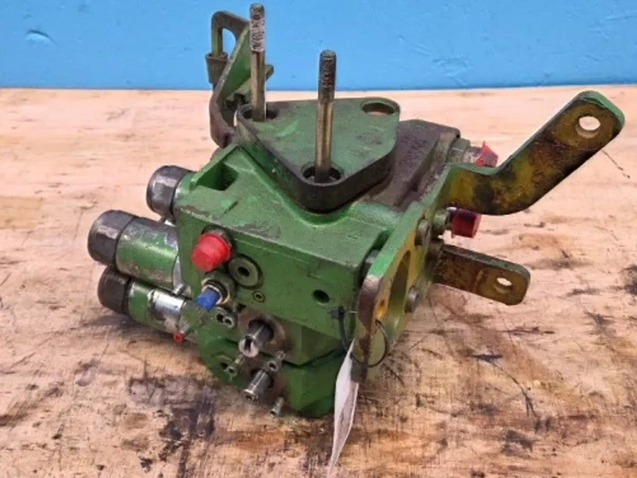 Billede 16 - John Deere 6300 Hydraulikventil AL111254