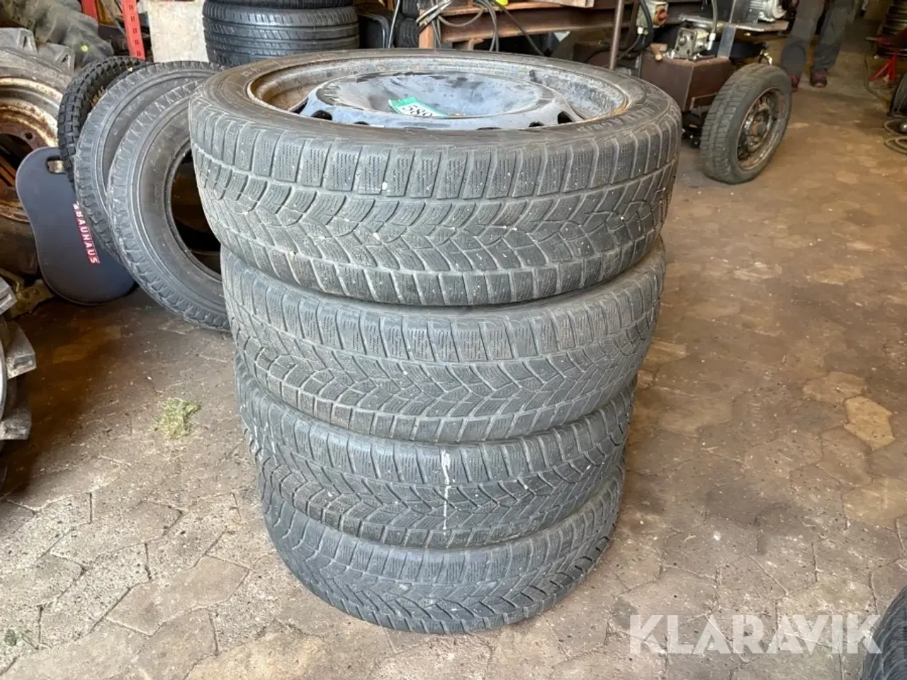 Billede 2 - Dæk på stålfælge Goodyear Ultra grip 4 stk