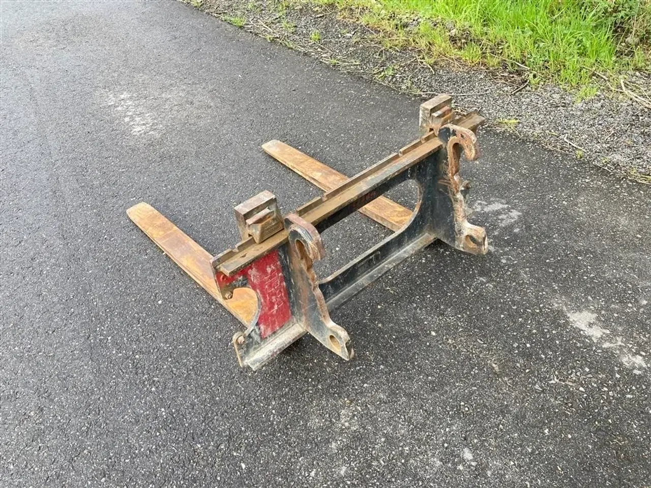 Billede 19 - Giant 452 T HD, Minilæsser. Skovl og Pallegafler