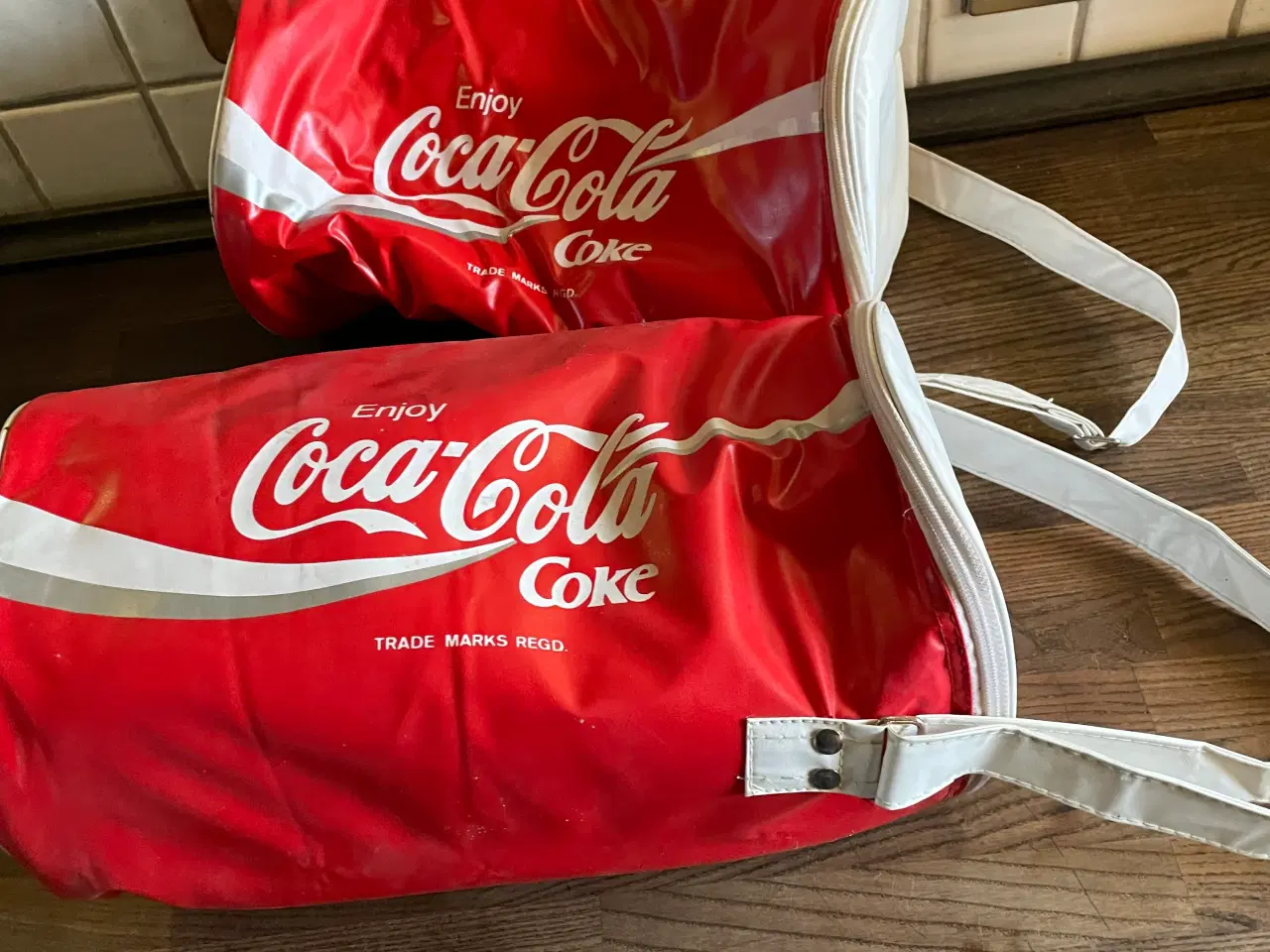 Billede 3 - Coca Cola reklame køletasker 2 stk.