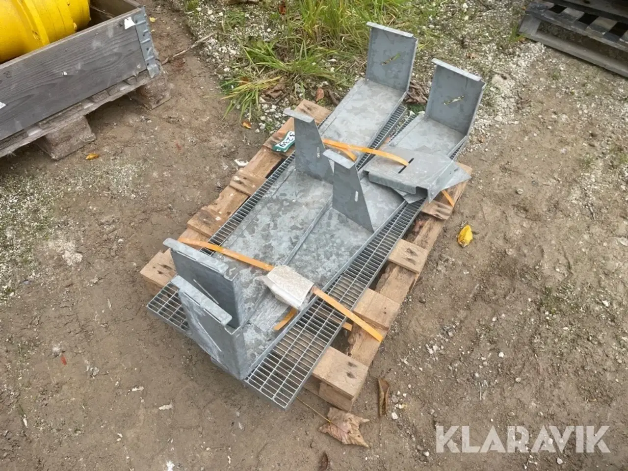 Billede 5 - Sokkelaffugter Galvaniseret 2 stk